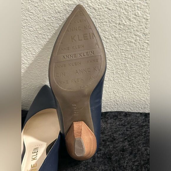 Anne Klein Iflex Navy Blue Leather Pumps Size 6.5 M - Picture 10 of 10